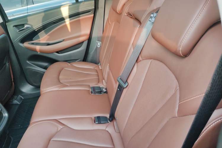 Used Buick Envision 2020 20T Two-Wheel Drive Luxury Model