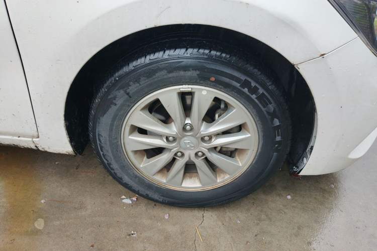 Used Hyundai Celesta 2017 1.6L Automatic Enjoyment Version GLS Right Front Wheel Hub