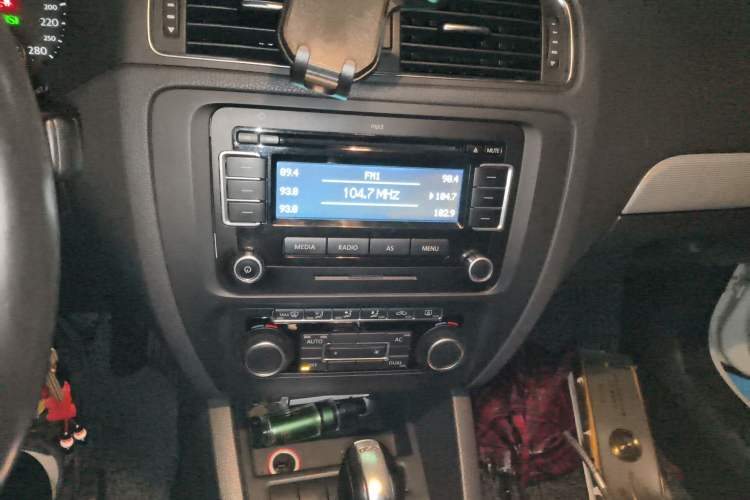 Used Volkswagen Sagitar 2012 1.4TSI Automatic Luxury Edition
