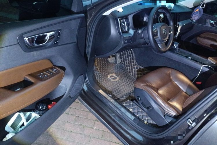 Used Volvo XC60 2018 T5 4x4 Zhiyi Edition