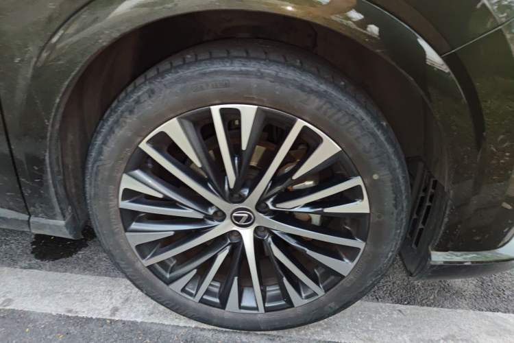 Used Lexus RX New Energy 2023 450h+ Four-Wheel Drive Enjoyment Edition Right Front Wheel Hub