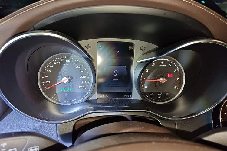 Used Mercedes-Benz GLC 2016 GLC 260 4MATIC Luxury Model