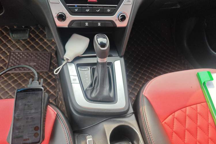 Used Hyundai Elantra (6th Generation / Lingdong) 2016 1.6L Automatic ZhiXuan · Youth Edition