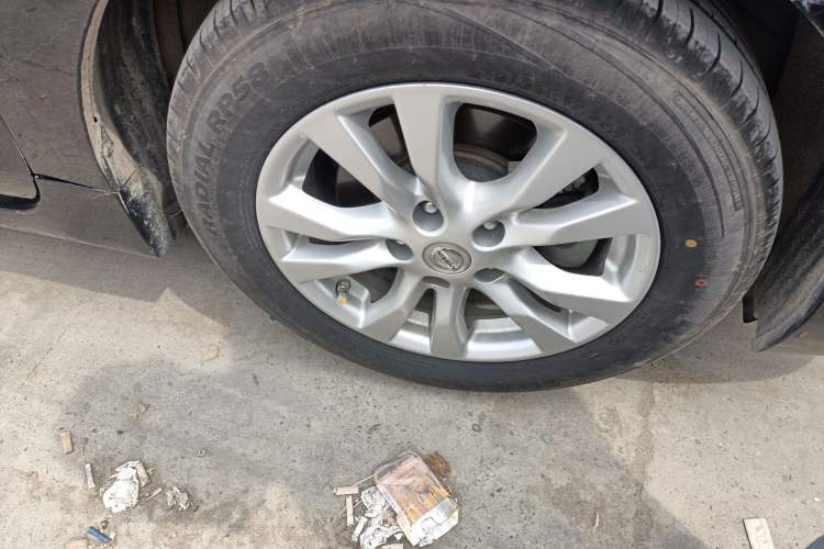 Used Nissan Teana 2013 2.0L XL Comfort Edition Right Front Wheel Hub