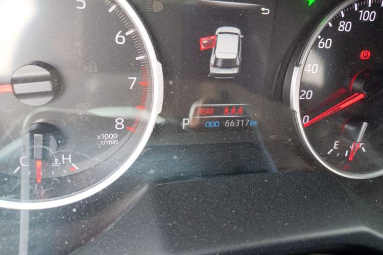 Used Toyota Wildlander 2020 2.0L CVT Two-Wheel Drive Leading Edition Odometer Close Up