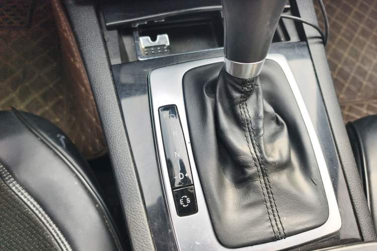 Used Mercedes-Benz C-Class 2013 C 180 Classic Grand Edition