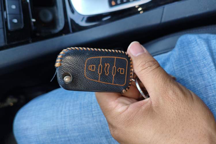 Used MG GS 2015 2.0TGI TST Four-Wheel Drive Flagship Edition Vehicle Key