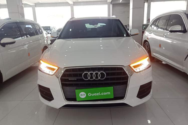 Used Audi Q3 2017 40 TFSI quattro all-wheel-drive sport model
