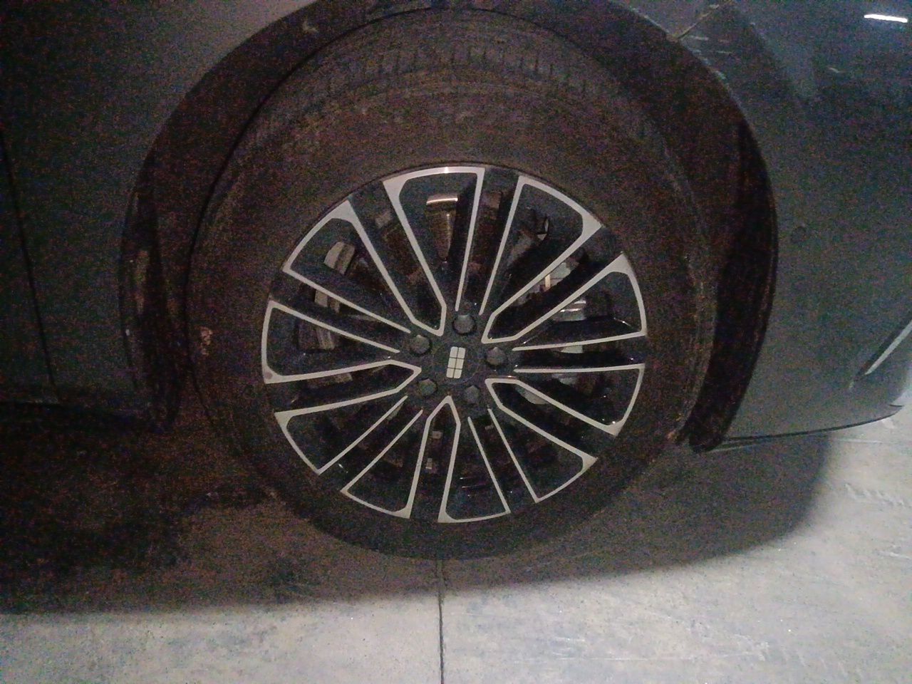 Geely Galaxy 8 2025 130km EM-i Deluxe Edition — снимка 8