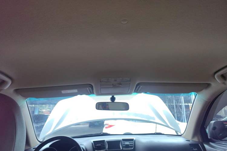 Used Toyota Highlander 2011 2.7L Two-Wheel Drive 5-Seater Sport Edition Headliner