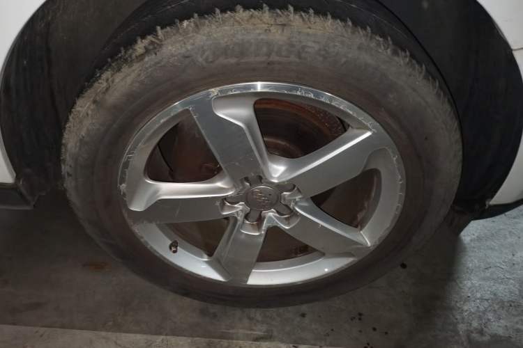 Used Audi Q5 2017 40 TFSI Ambition Edition Right Front Wheel Hub