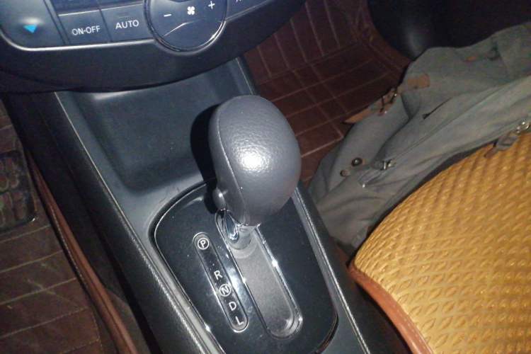 Used Nissan Tiida 2014 1.6L CVT Smart Model