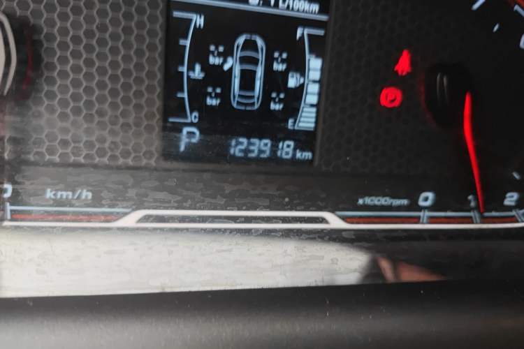 Used Chery Tiggo 3X 2018 1.5L Automatic Luxury Edition Odometer Close Up