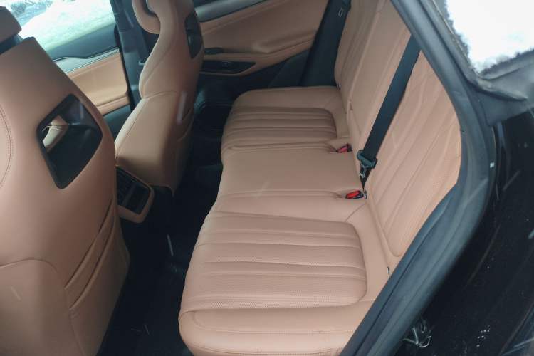 Used BYD Song L EV 2025 662 km Ultra-Range Version Interior 4