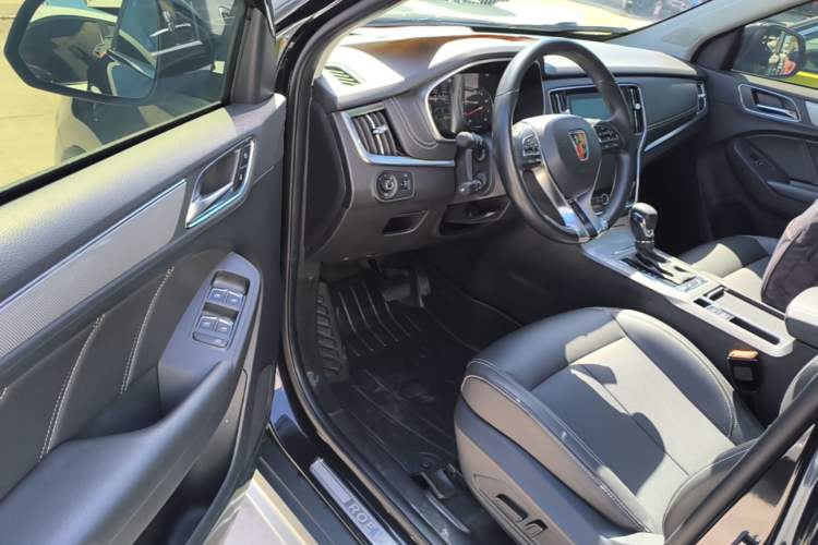 Used Roewe RX5 2019 20T Two-Wheel Drive Automatic 4G Connected Platinum Edition
