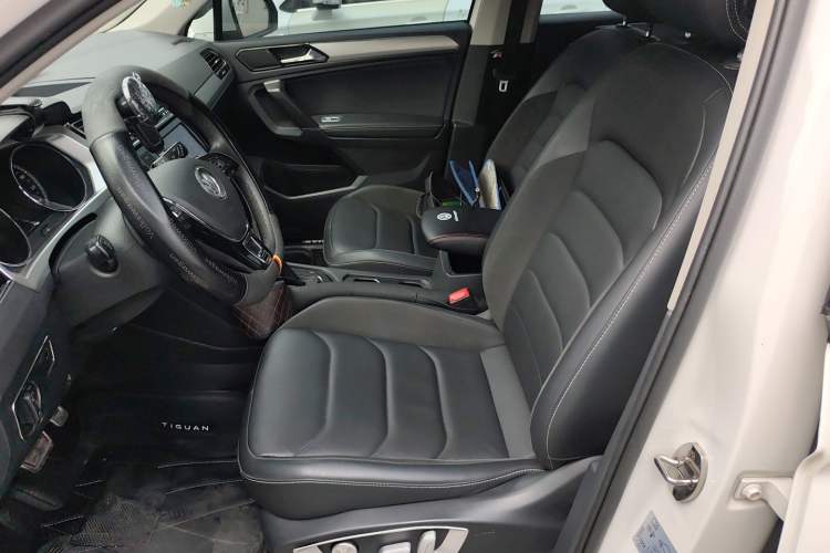 Used Volkswagen Tiguan L 2018 280TSI Automatic Two-Wheel Drive Comfort Edition Left Front Seat