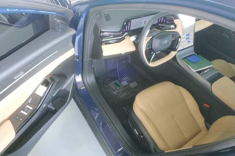 Used Geely Galaxy L6 2023 125km Starship Driver Seat