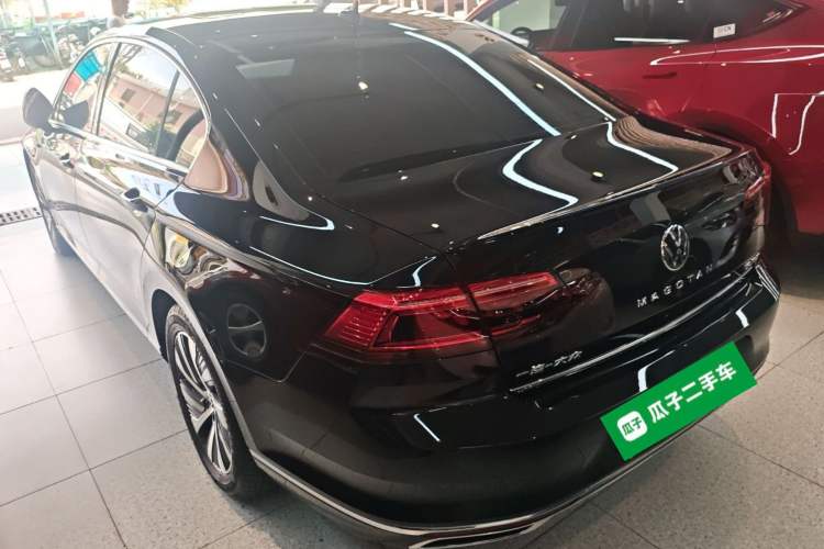 Used Volkswagen Magotan GTE Plug-in Hybrid 2022 GTE Luxury Model Rear Left 45 Deg