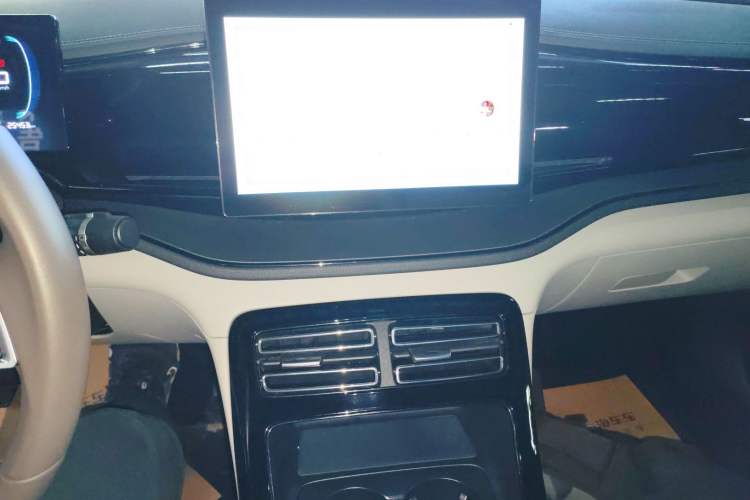 Used BYD Qin PLUS 2024 HONOR Edition DM-i 55KM Leading Model
