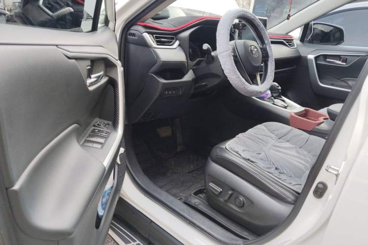 Used Toyota RAV4 2020 2.0L CVT Two-Wheel Drive Fashion Edition