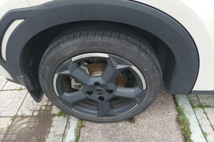 Used BYD Seagull 2024 Honor Edition 305km Freedom Version Right Rear Wheel Hub