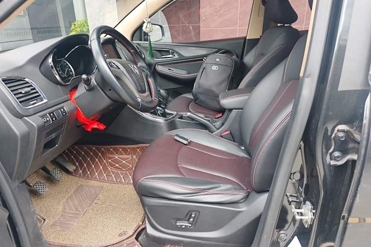 Used Baojun 560 2016 1.8L Manual Luxury Edition