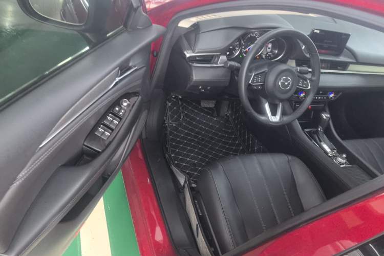 Used Mazda Atenza 2020 2.0L Blue Sky Luxury Edition