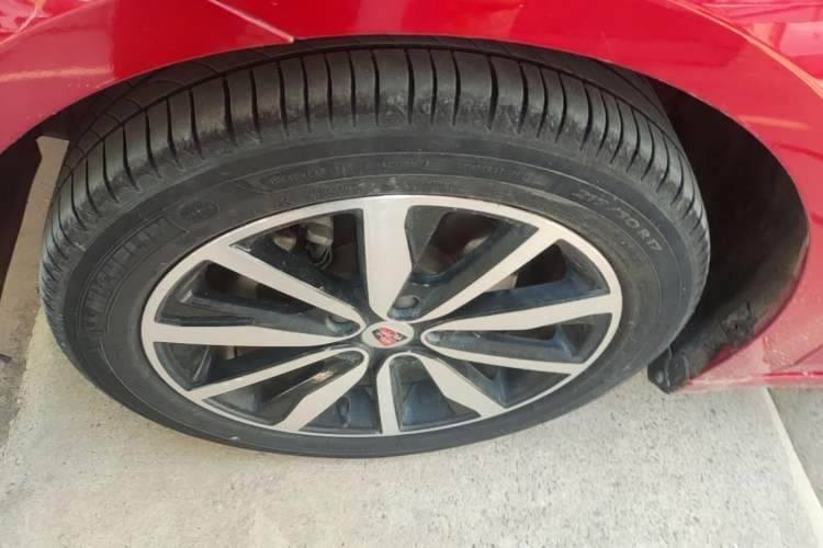 Used Roewe i6 2018 20T Automatic Flagship Edition Left Front Wheel Hub