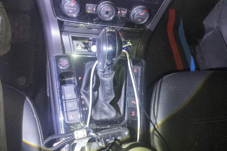 Used Volkswagen Passat 2017 330TSI DSG Prestige Edition Gear Lever