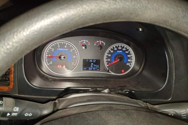 Used Dongfeng Fengon 330 2014 1.5L Manual Utility Version DK15
