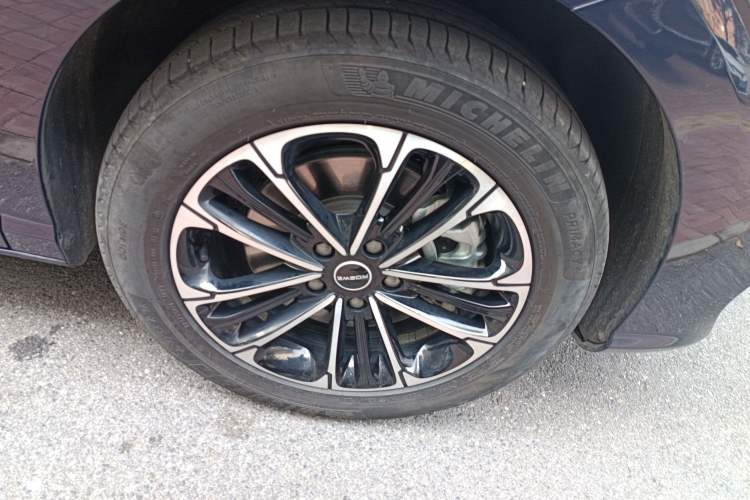 Used Roewe iMAX8 2022 400TGI Celebration Edition Right Front Wheel Hub