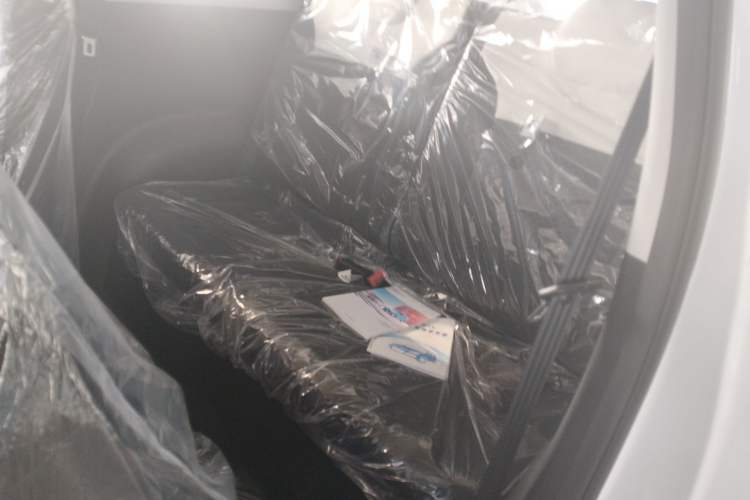 Used CHANGAN NEVO Lumin 2026 Model Treasure Edition 205km Beloved Beige Guoxuan
