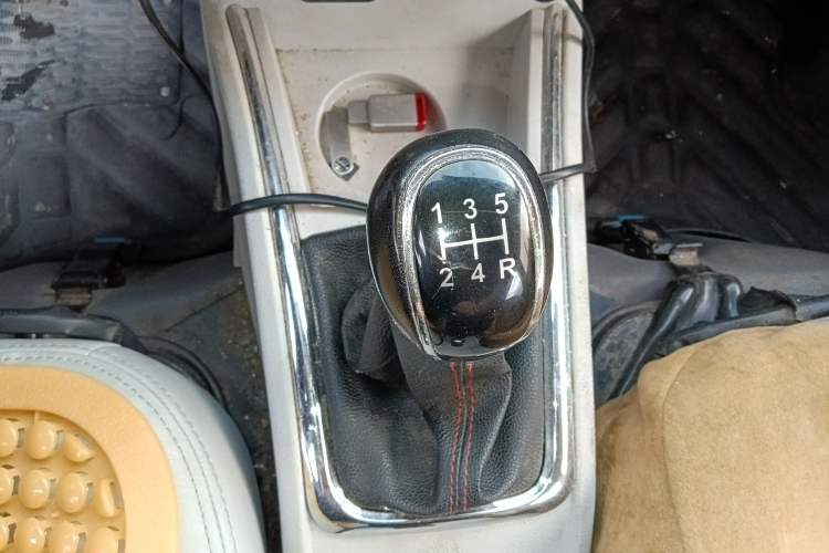 Used Jinbei New Hiace X30L 2019 1.5L Business Edition China VI SWC15M Gear Lever