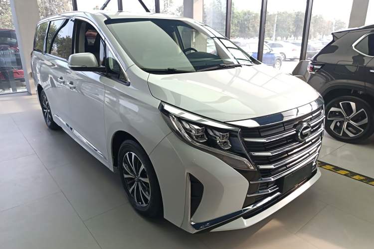 Used GAC Trumpchi M8 2024 Lingxiu Series 390T Deluxe Edition Front Right 45 Deg