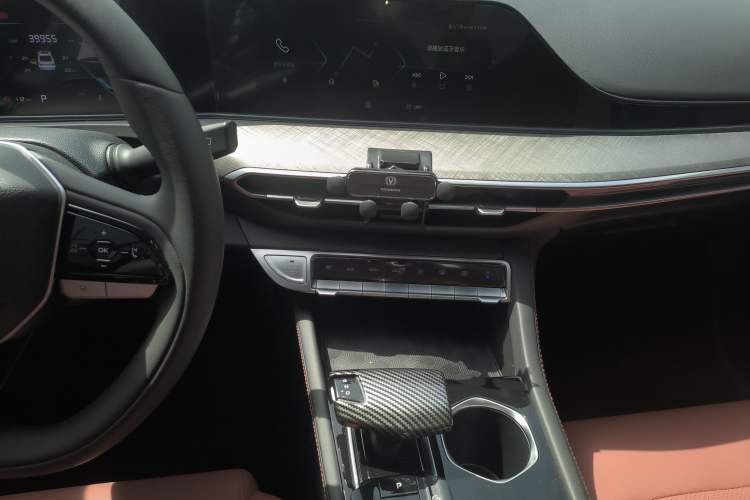 Used CHANGAN Eado 2025 PLUS 1.4T Dual-Clutch High-Energy Version