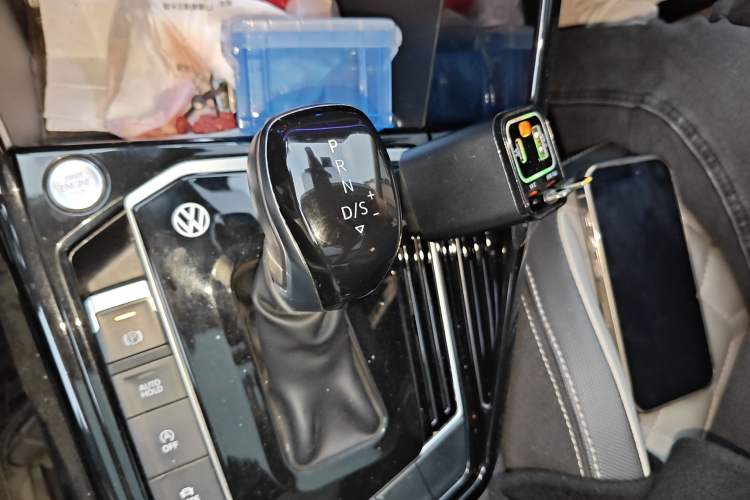 Used Volkswagen Tayron 2023 330TSI Two-Wheel-Drive R-Line High-Energy Version Gear Lever