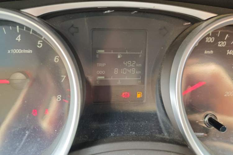 Used Wuling Hongguang 2019 1.5L S Comfort Edition China VI LAR Odometer Close Up