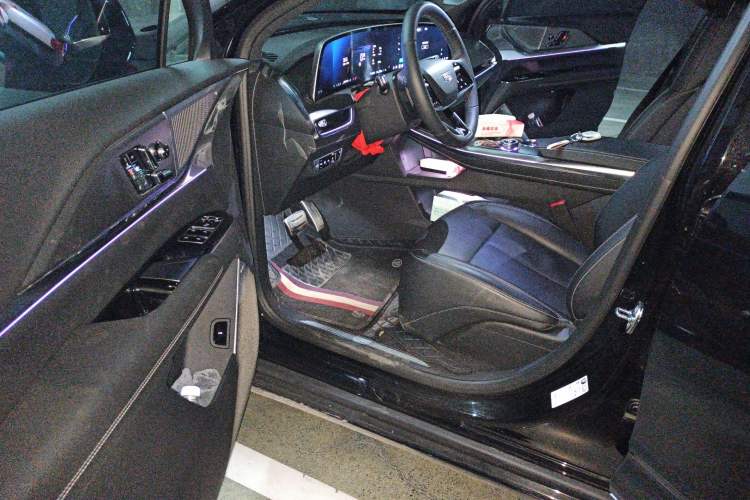 Used Cadillac XT5 2025 2.0T Prestige Version