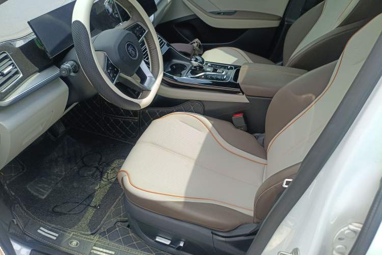 Used BYD Qin PLUS 2023 Champion Edition DM-i 120KM Beyond Model
