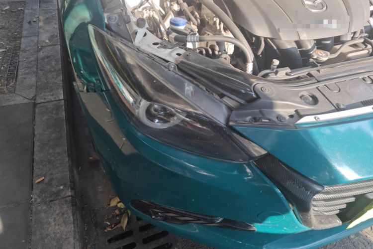 Used Mazda Mazda 3 Axela 2017 Hatchback 2.0L Automatic Luxury Model Emission Standard China V
