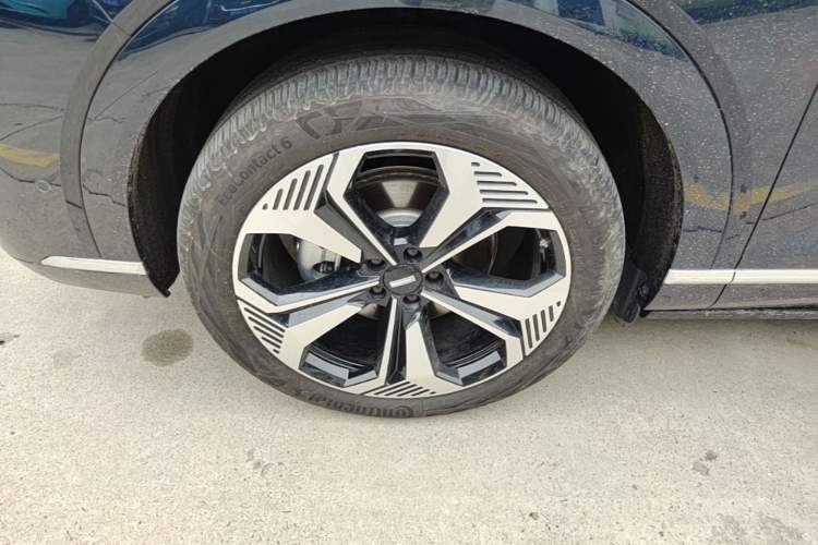 Used Wey Lanshan 2025 Four-Wheel Drive Max Left Front Wheel Hub