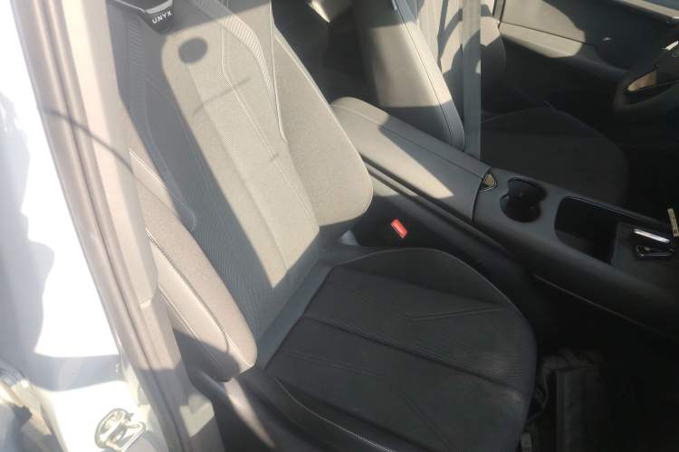 Used Volkswagen ID.UNYX 2024 Pro Long-Range Version