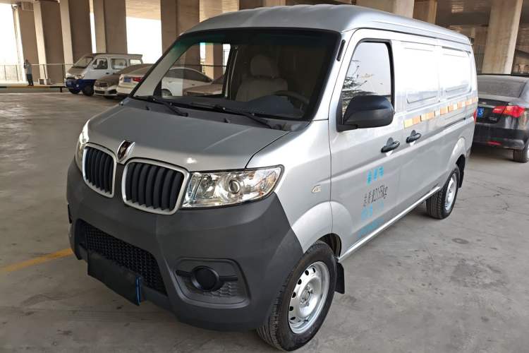 Used Jinbei Hiace X30 2020 1.5L Van Super-Enjoyment Model China VI Standard SWC15M