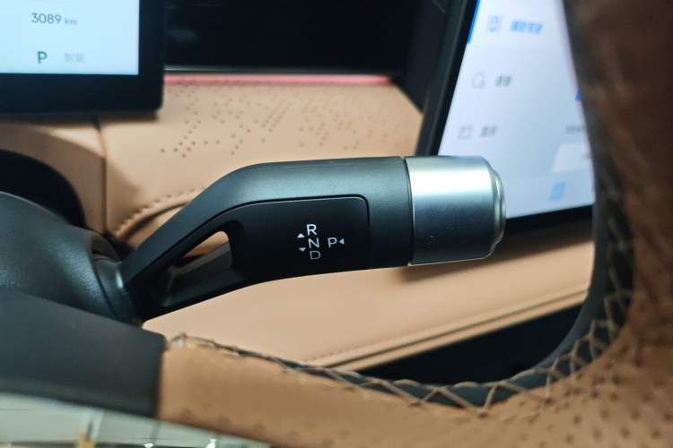 Used Geely Galaxy Galaxy 8 2025 130km EM-i Flagship Edition
