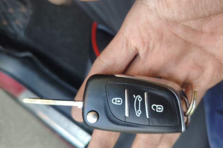 Used Peugeot 307 2007 Revised Version 1.6L Manual Comfort Edition Vehicle Key