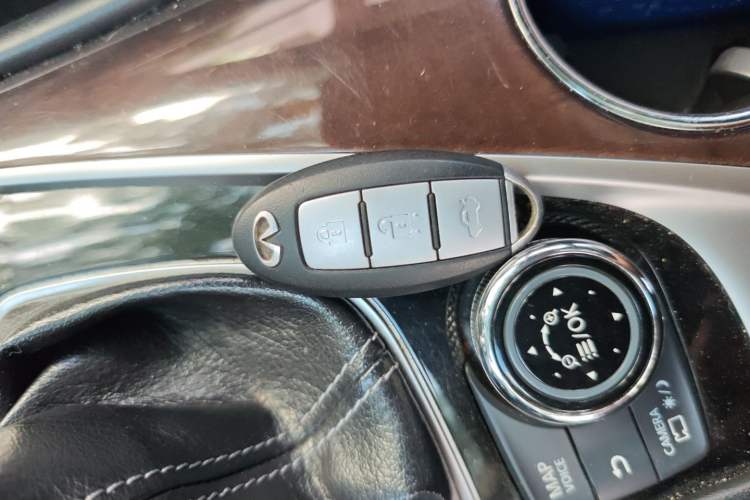 Used Infiniti Q50L 2015 2.0T Luxury Edition