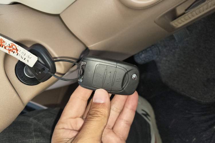 Used Wuling Hongguang MINIEV 2025 Four-Door Version Advanced Edition Vehicle Key