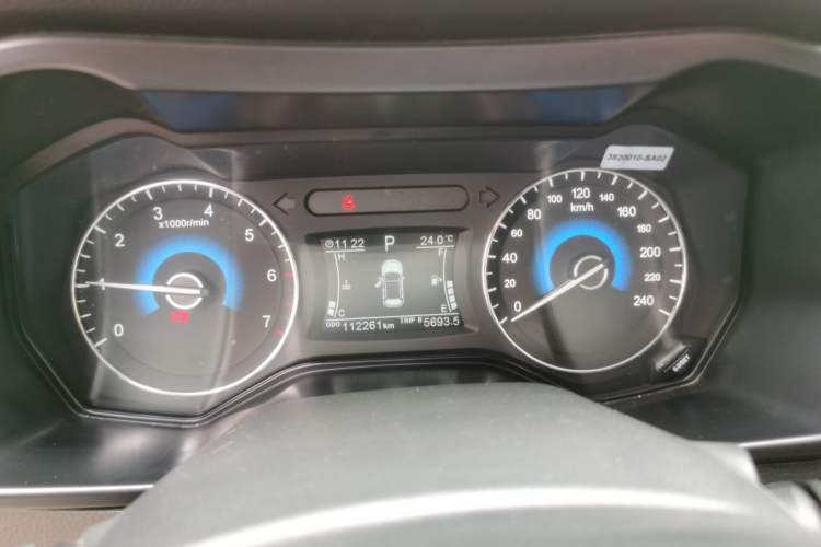 Used Dongfeng Fengon 580 2017 1.5T CVT Luxury Model Odometer Close Up