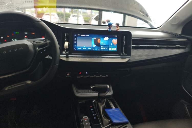 Used Baojun RM-5 2019 1.5T CVT Elite Version with 24-Hour Online Service 6 Seats
