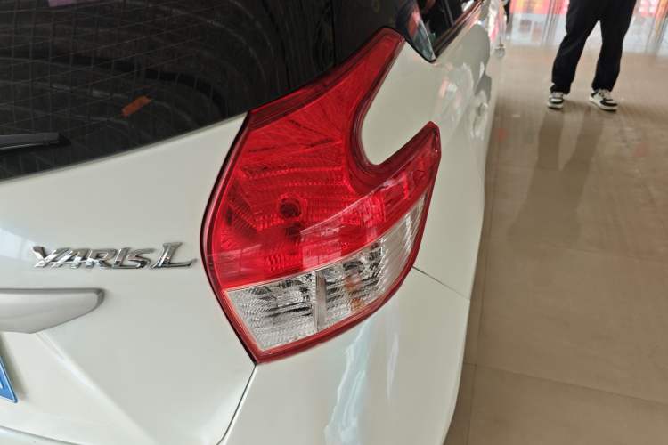 Used Toyota YARiS L Zhi Xuan 2015 1.5E Automatic Charm Edition